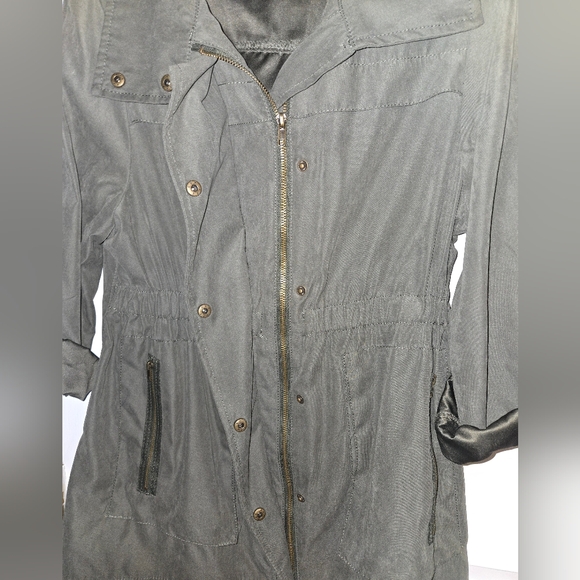 Live a little Green Jacket, Size Small, roll tab sleeves - Picture 9 of 9